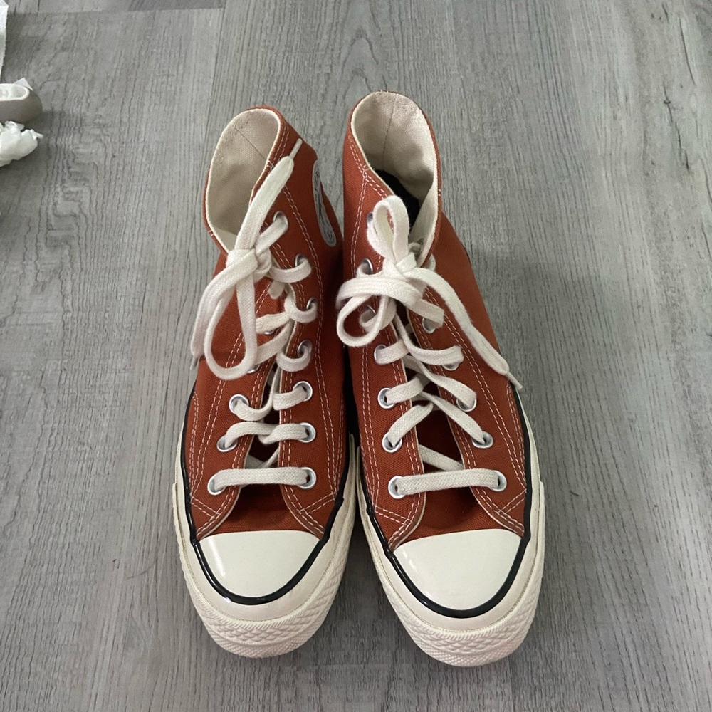 Brown Converse (worn once)